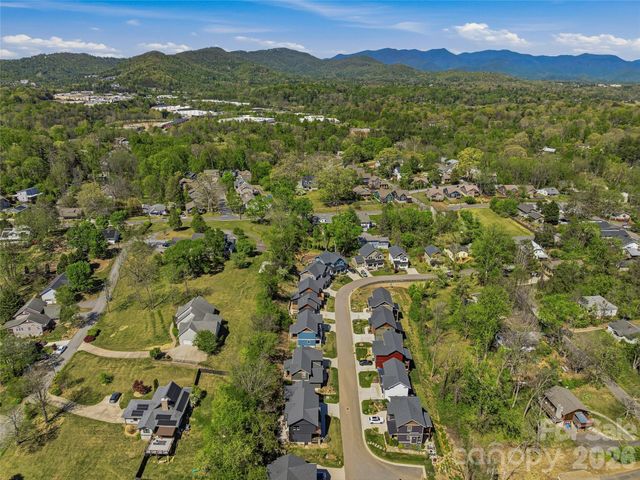 55 Acona Lane, Asheville, NC 28803
