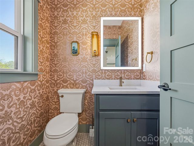 55 Acona Lane, Asheville, NC 28803