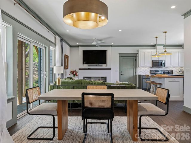 55 Acona Lane, Asheville, NC 28803