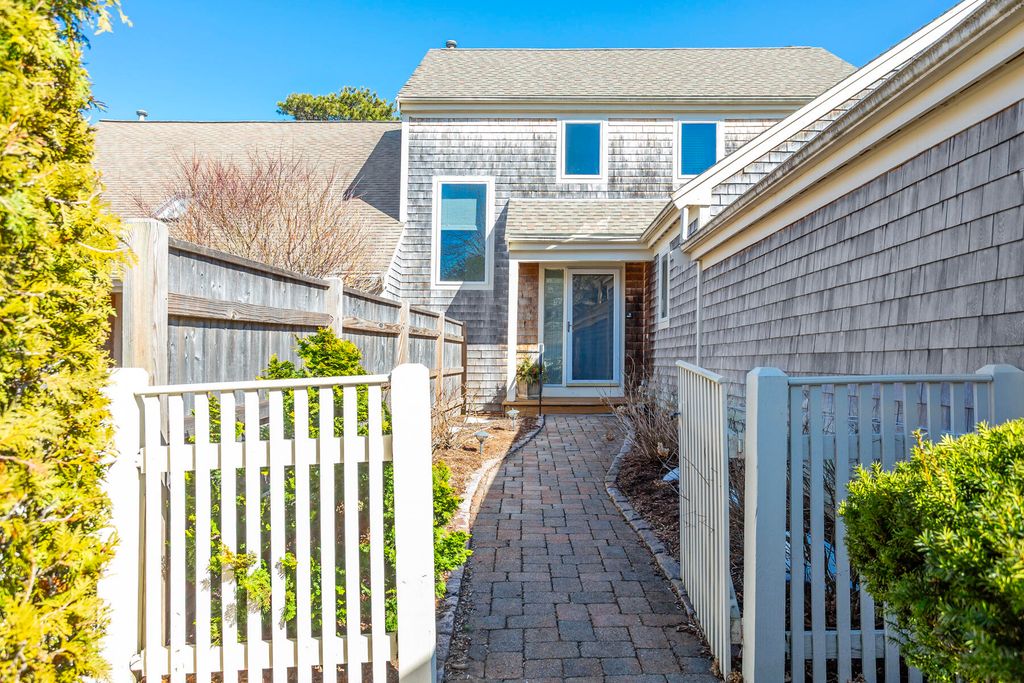 26 Forest Gate UNIT 26, Yarmouth Port, MA 02675
