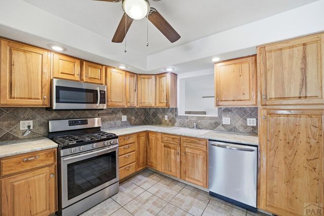 624 Hewitt St, Pueblo, CO 81005