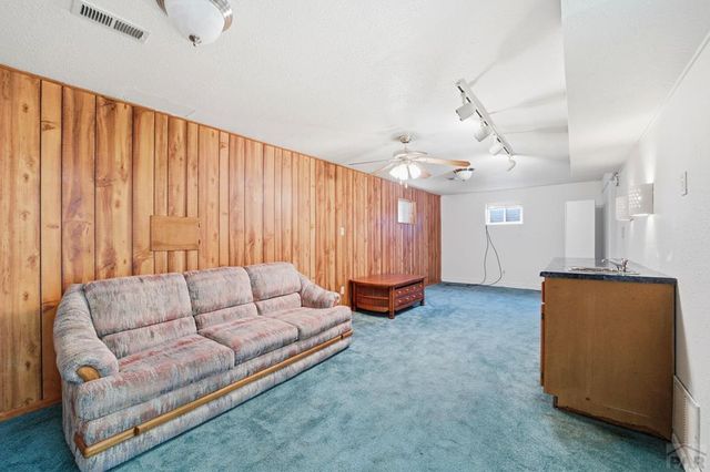 624 Hewitt St, Pueblo, CO 81005