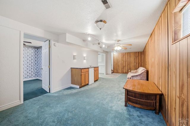 624 Hewitt St, Pueblo, CO 81005