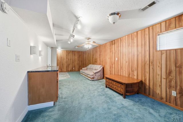 624 Hewitt St, Pueblo, CO 81005