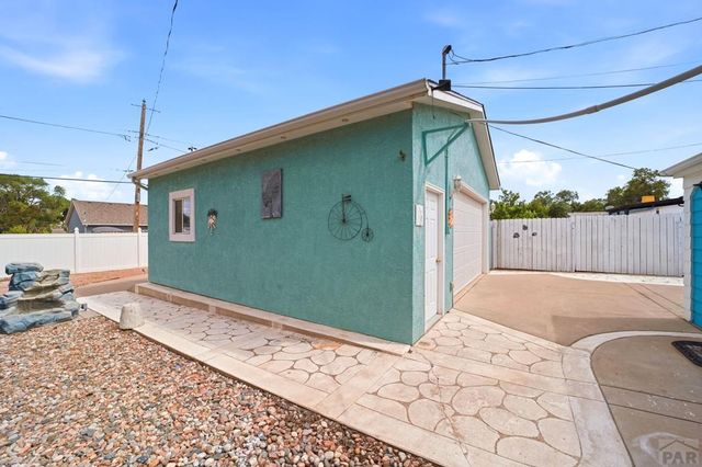 624 Hewitt St, Pueblo, CO 81005