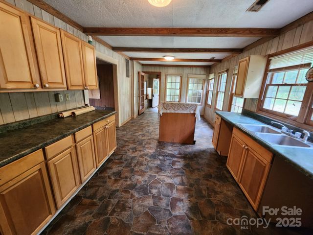 35643 City Lake Drive, Albemarle, NC 28001