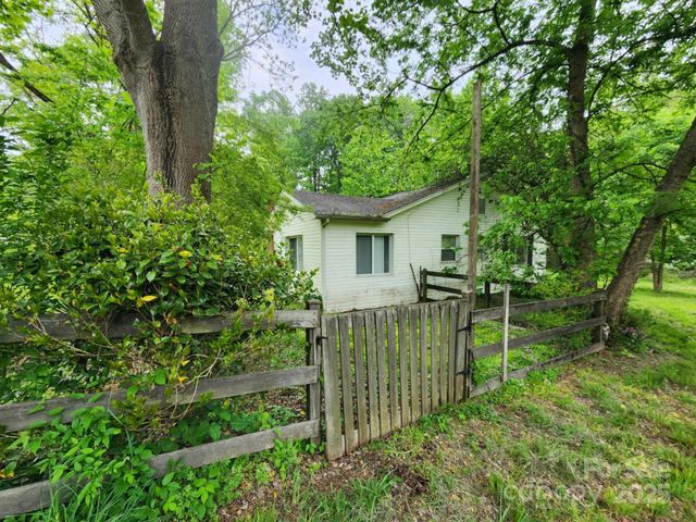 35643 City Lake Drive, Albemarle, NC 28001