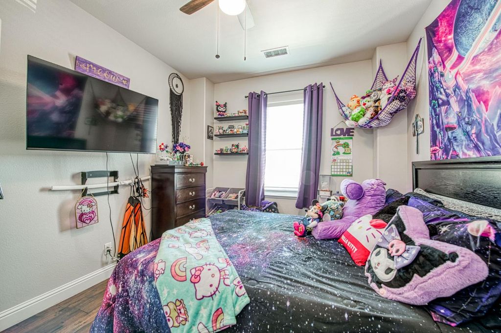 Image 25 of property listing at 3683 W Black Walnut Lane, Fresno, CA 93711