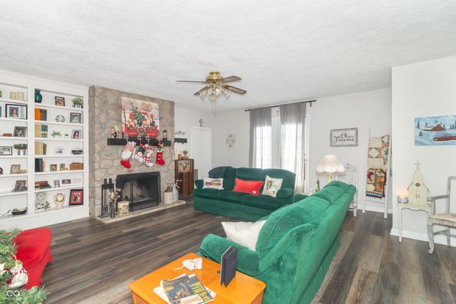 8513 W Sycamore Road, Fairland, IN 46126