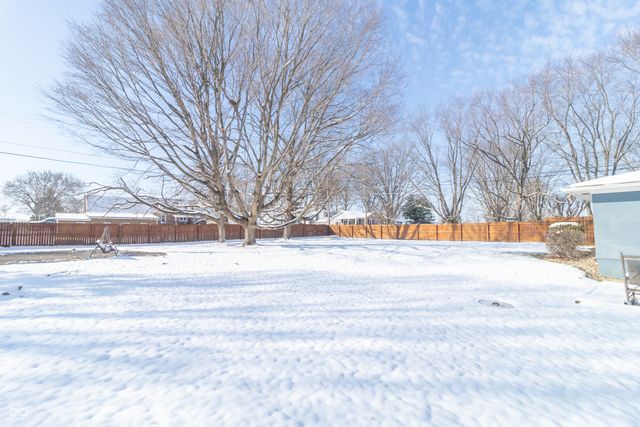 8513 W Sycamore Road, Fairland, IN 46126