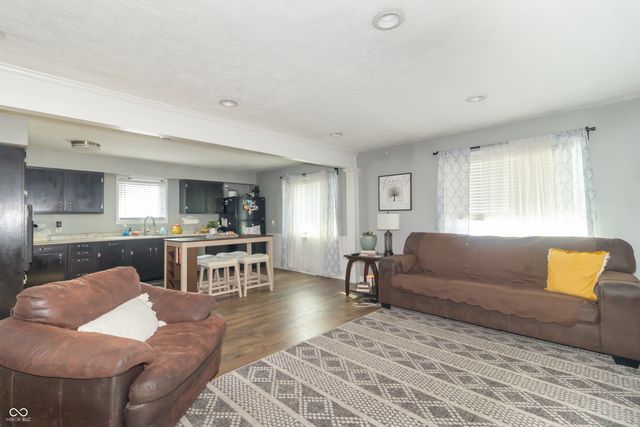 8513 W Sycamore Road, Fairland, IN 46126