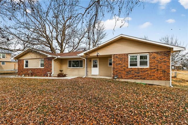 416 Country Drive, Lawson, MO 64062