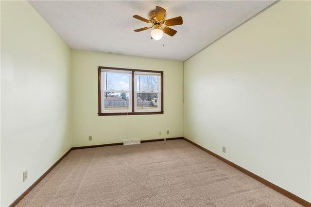 416 Country Drive, Lawson, MO 64062