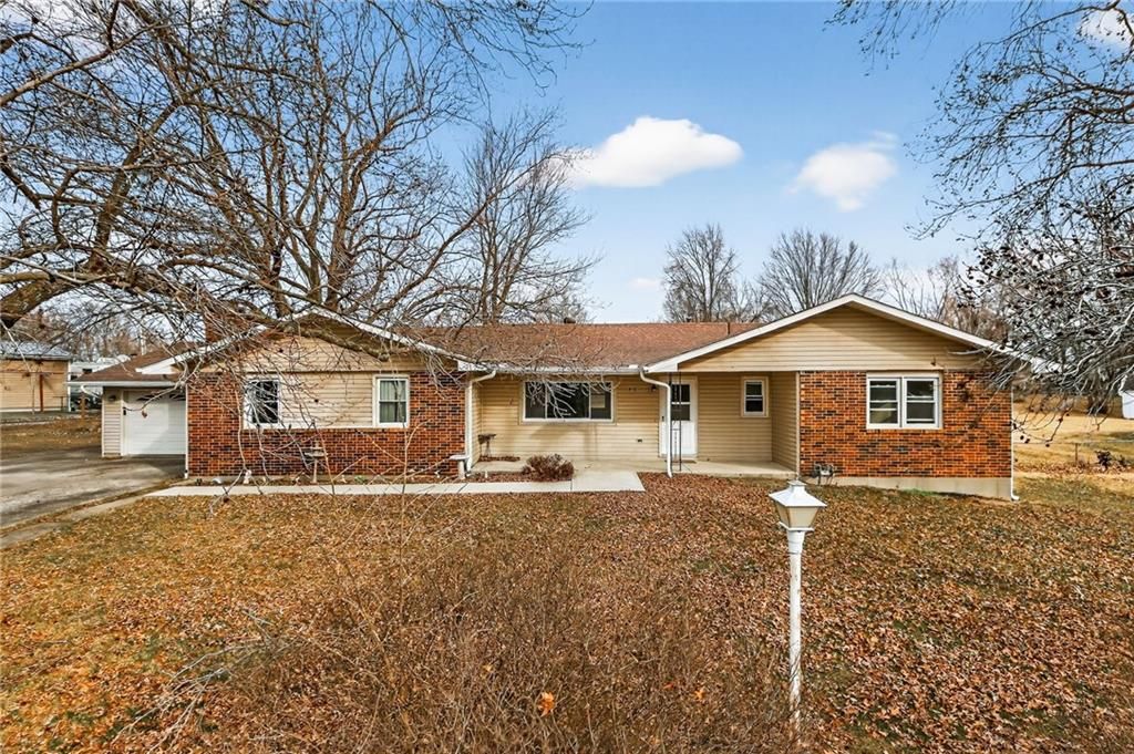 416 Country Drive, Lawson, MO 64062