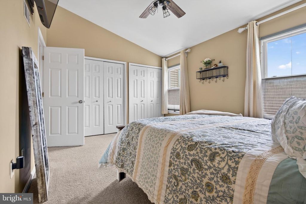 Image 15 of property listing at 1154 OAKMOOR, Halethorpe, MD 21227