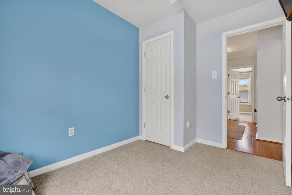 Image 19 of property listing at 1154 OAKMOOR, Halethorpe, MD 21227