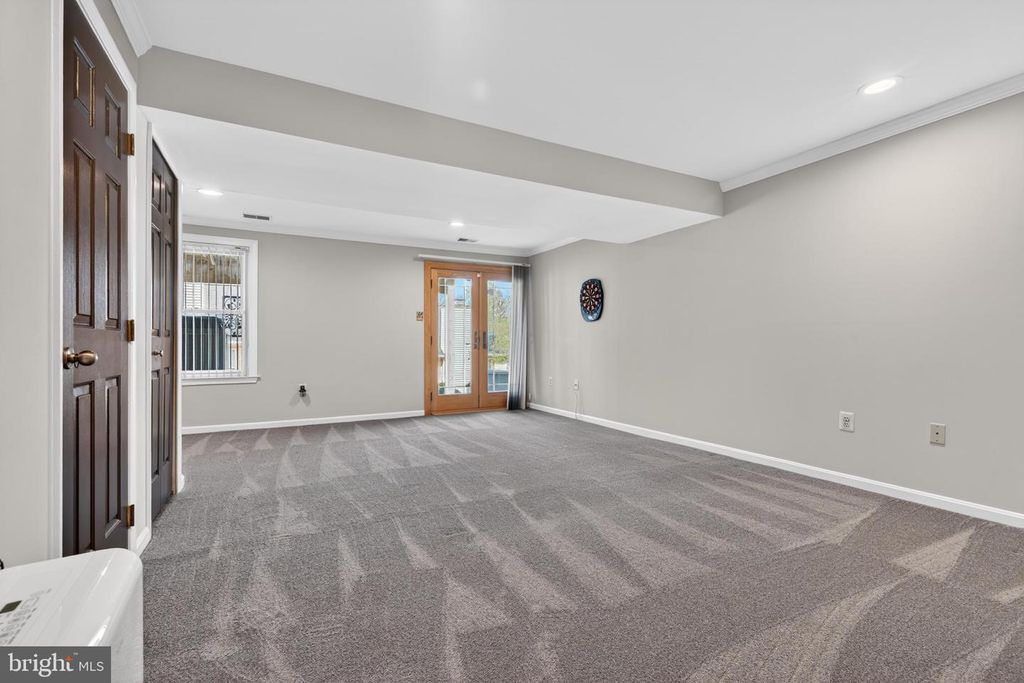 Image 23 of property listing at 1154 OAKMOOR, Halethorpe, MD 21227