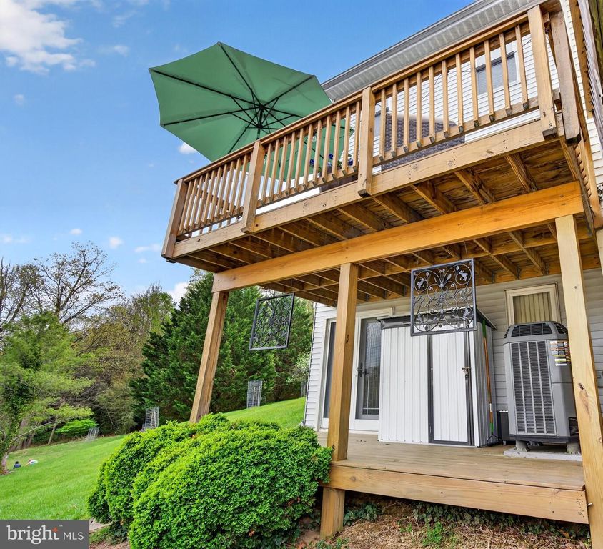 Image 30 of property listing at 1154 OAKMOOR, Halethorpe, MD 21227