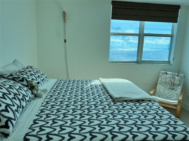 2475 Brickell Ave 2207, Miami, FL 33129