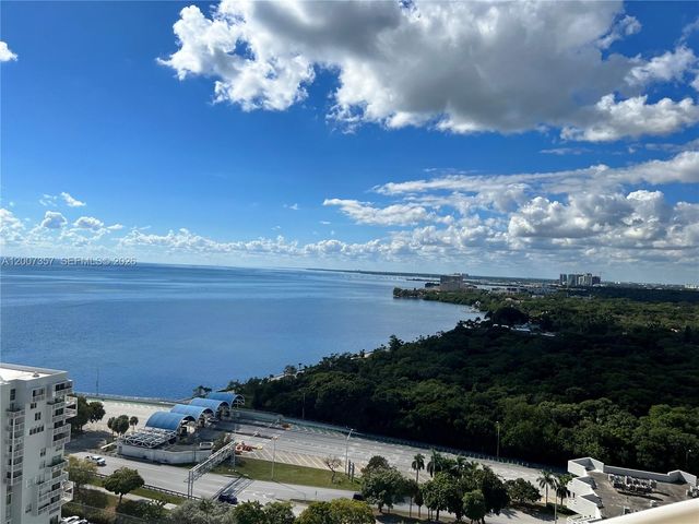 2475 Brickell Ave 2207, Miami, FL 33129