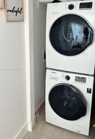 2475 Brickell Ave 2207, Miami, FL 33129