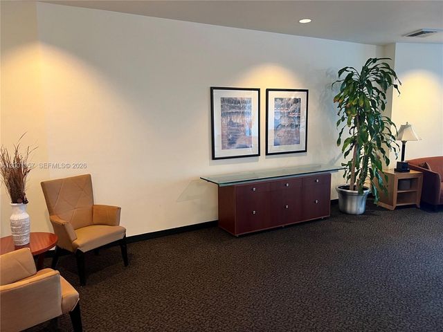 2475 Brickell Ave 2207, Miami, FL 33129