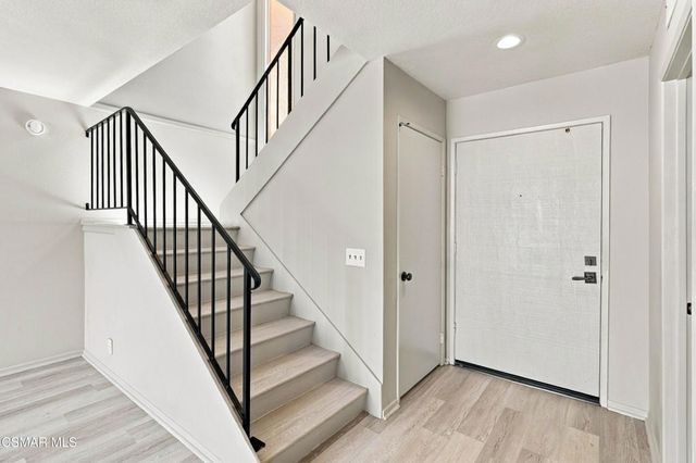 274 Mariposa Drive, Newbury Park, CA 91320