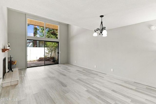 274 Mariposa Drive, Newbury Park, CA 91320