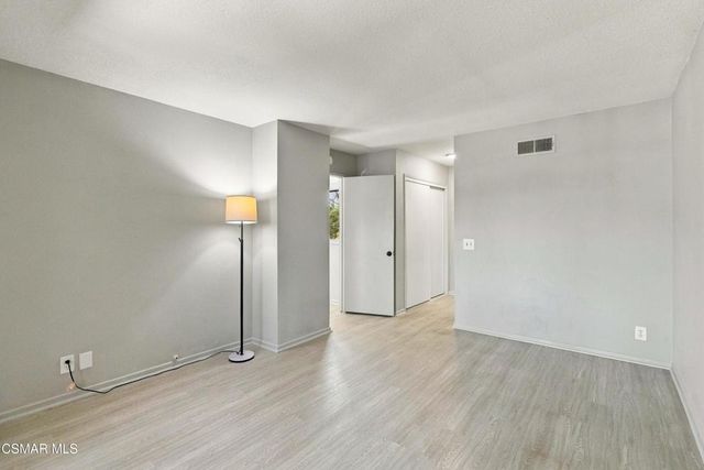274 Mariposa Drive, Newbury Park, CA 91320