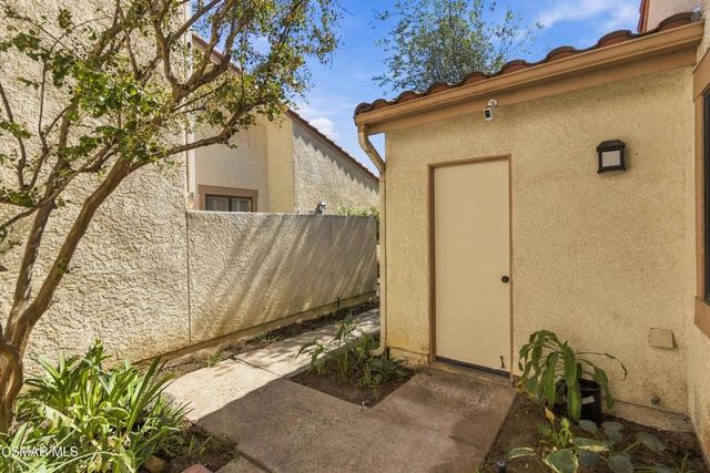 274 Mariposa Drive, Newbury Park, CA 91320