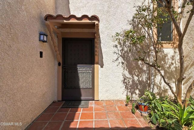 274 Mariposa Drive, Newbury Park, CA 91320