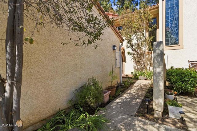 274 Mariposa Drive, Newbury Park, CA 91320