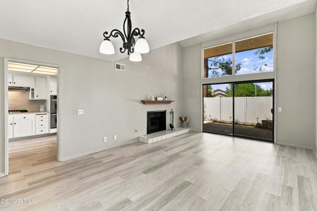 274 Mariposa Drive, Newbury Park, CA 91320