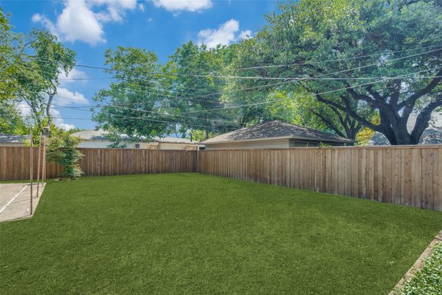 9222 Livenshire Drive, Dallas, TX 75238