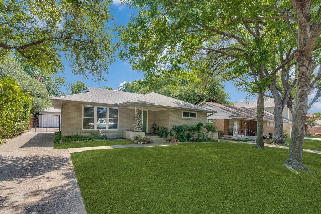9222 Livenshire Drive, Dallas, TX 75238