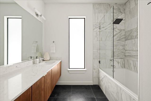 2214 S 3rd ST B, Austin, TX 78704