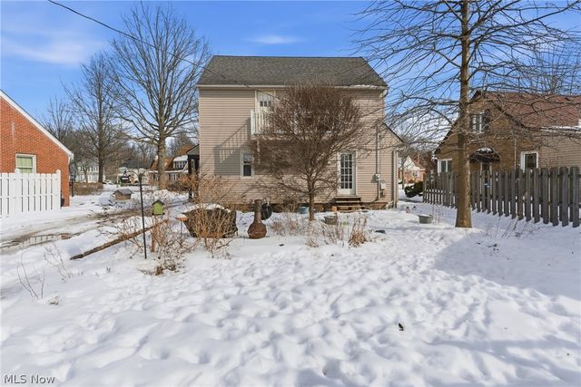 211 W Bridge Street, Berea, OH 44017