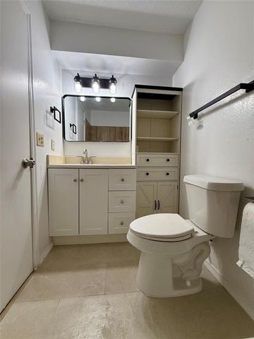 4716 SE CHERRY HILL LN Lane, Oklahoma City, OK 73135