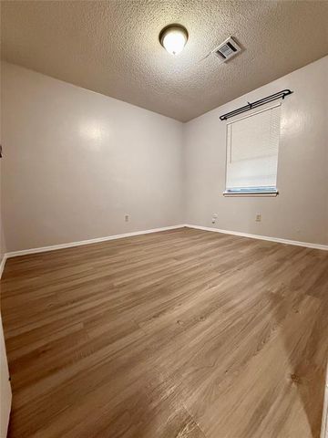 4716 SE CHERRY HILL LN Lane, Oklahoma City, OK 73135