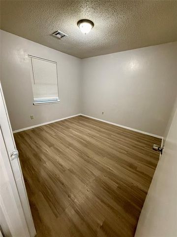 4716 SE CHERRY HILL LN Lane, Oklahoma City, OK 73135