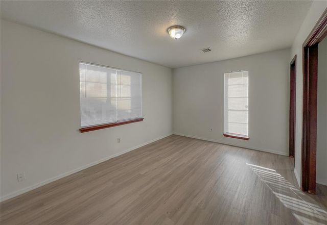 4716 SE CHERRY HILL LN Lane, Oklahoma City, OK 73135