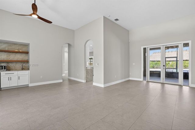 32204 SW 205th Ave, Homestead, FL 33030