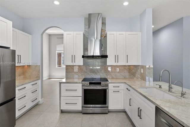 32204 SW 205th Ave, Homestead, FL 33030