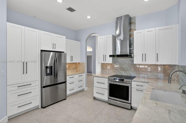 32204 SW 205th Ave, Homestead, FL 33030