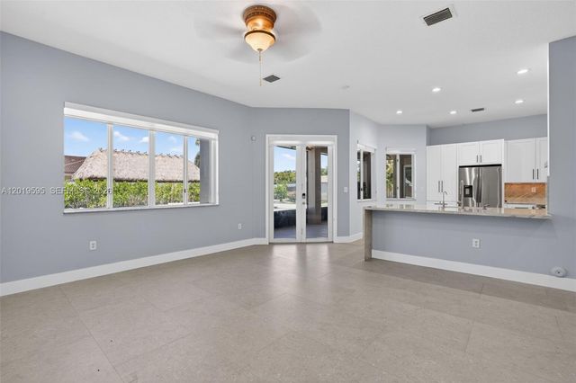 32204 SW 205th Ave, Homestead, FL 33030