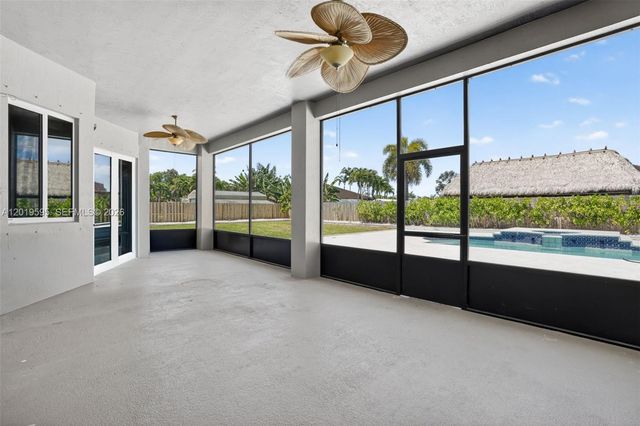 32204 SW 205th Ave, Homestead, FL 33030