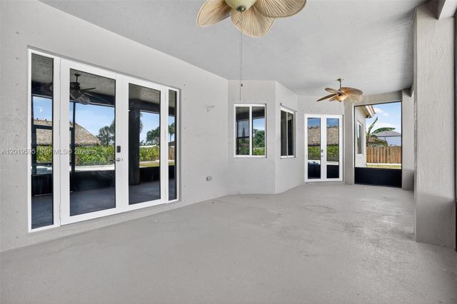 32204 SW 205th Ave, Homestead, FL 33030