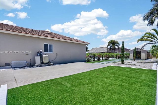 32204 SW 205th Ave, Homestead, FL 33030