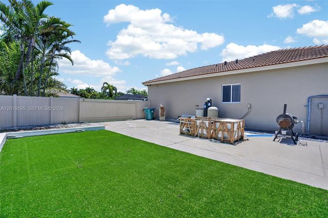 32204 SW 205th Ave, Homestead, FL 33030