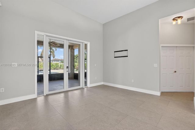 32204 SW 205th Ave, Homestead, FL 33030